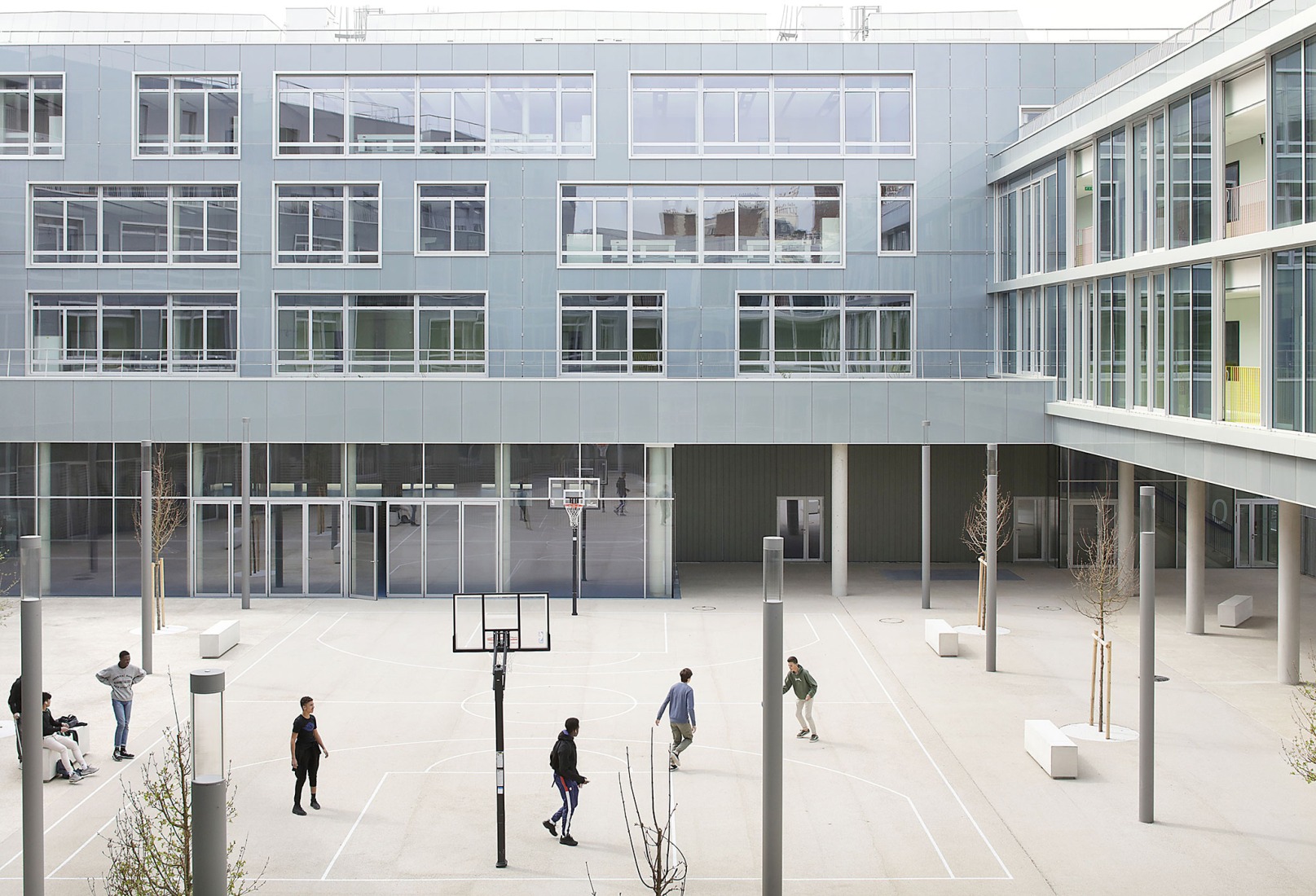 Campus experimental Renault por Mikoü Architecture. Fotografía por Filip Dujardin.