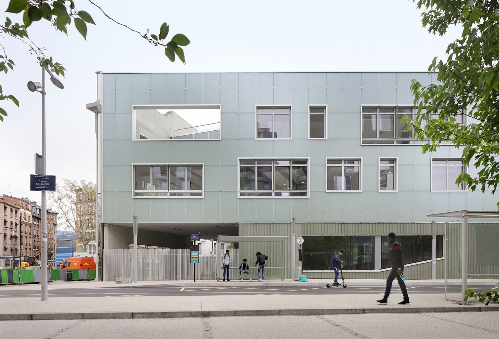 Campus experimental Renault por Mikoü Architecture. Fotografía por Filip Dujardin.