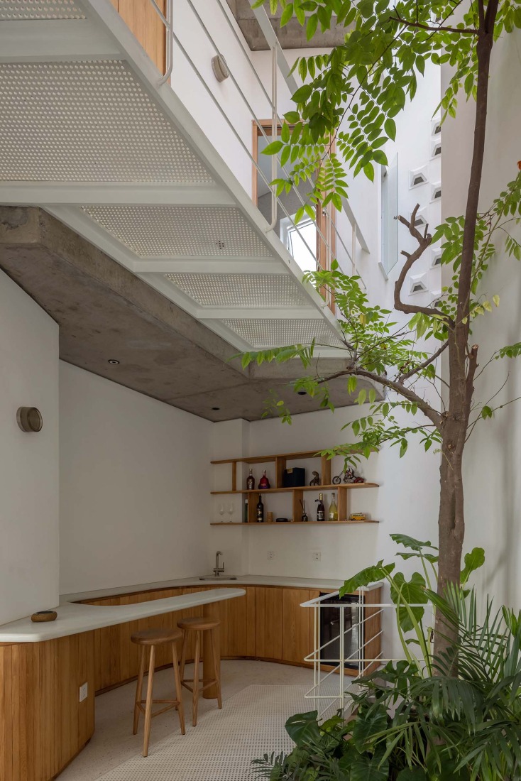 TH+ house by ODDO architects. Photograph by Hoang Le photography. 