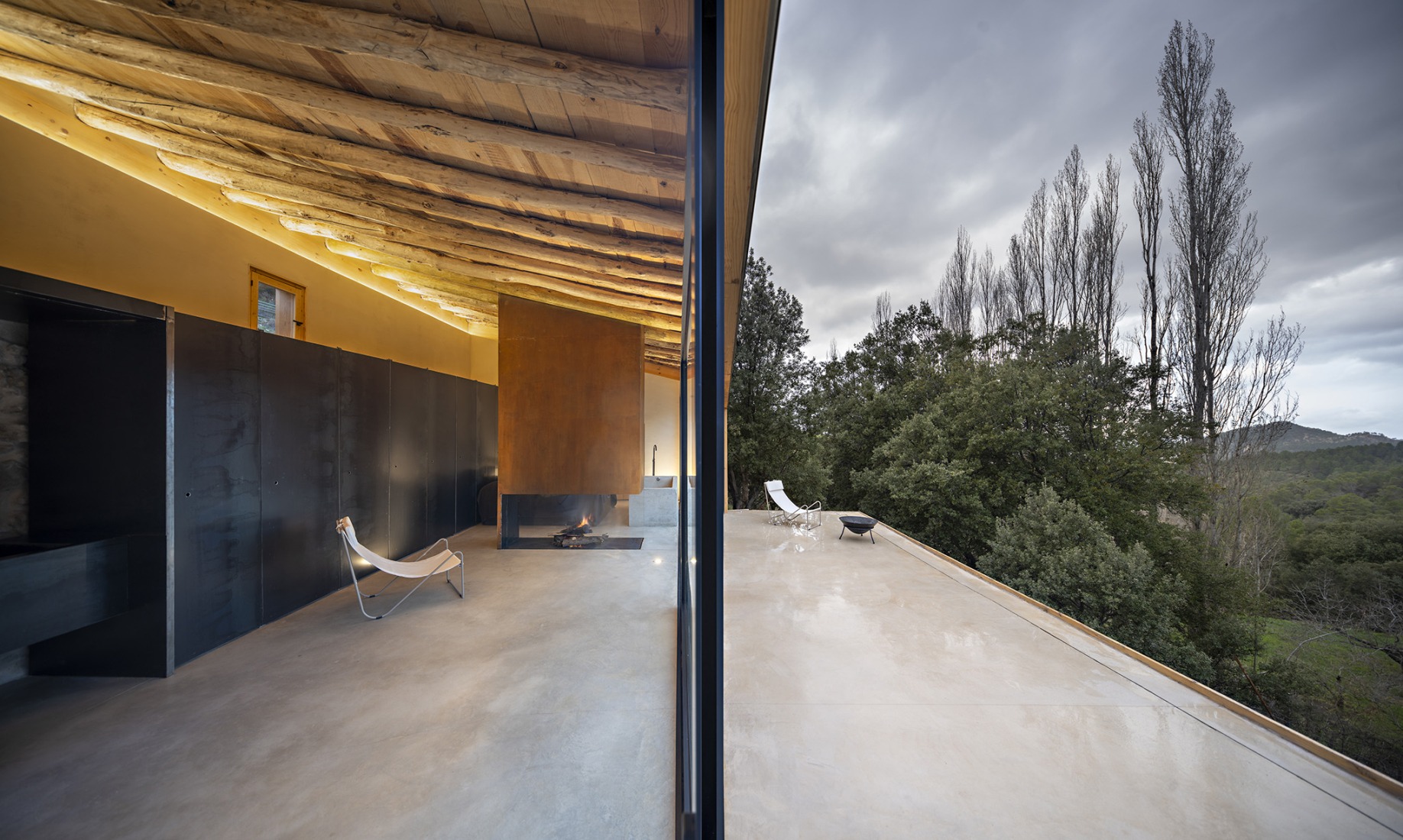 Experimental shelter by SANTZO arquitectos. Photograph by Javier Callejas Sevilla.
