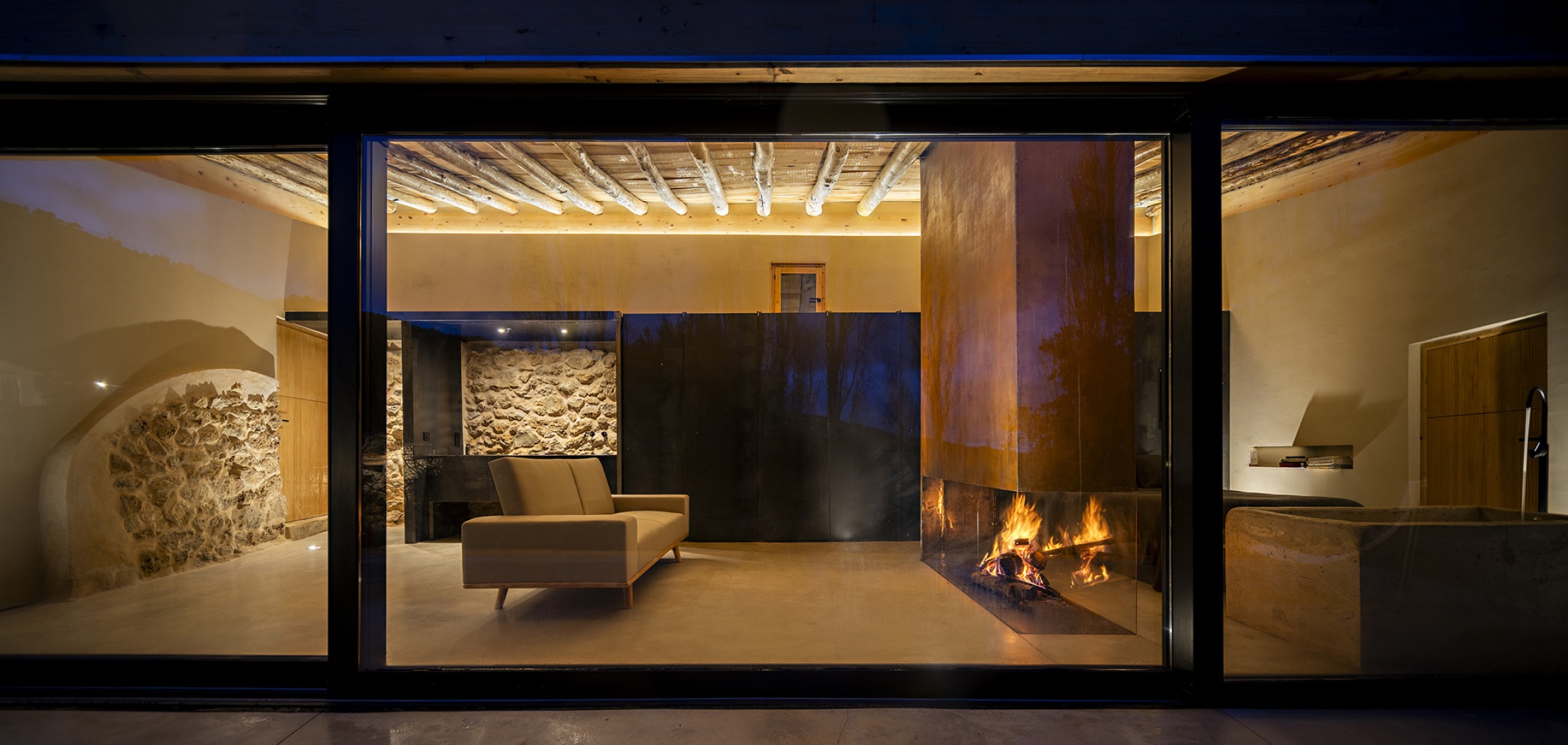 Experimental shelter by SANTZO arquitectos. Photograph by Javier Callejas Sevilla.