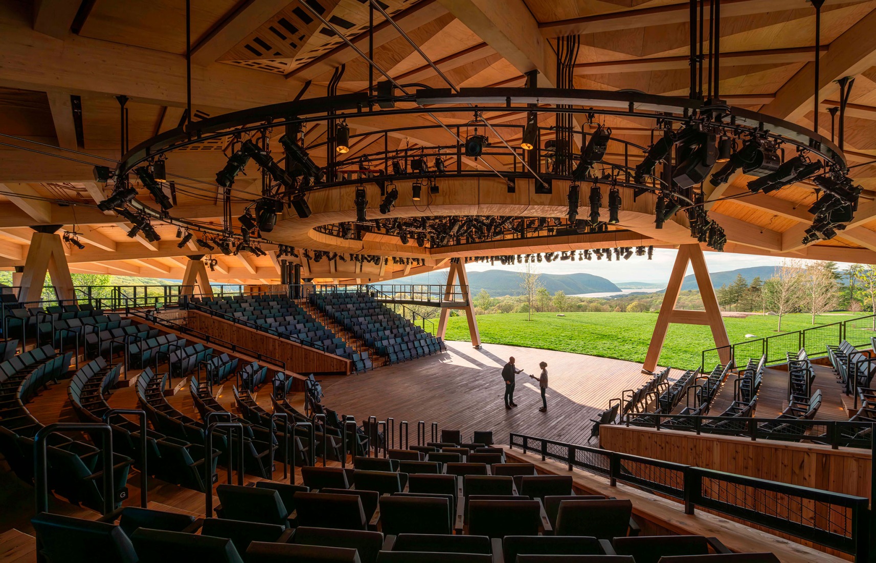 Centro Teatral Samuel H. Scripps por Studio Gang. Fotografía por Jason O'Rear.