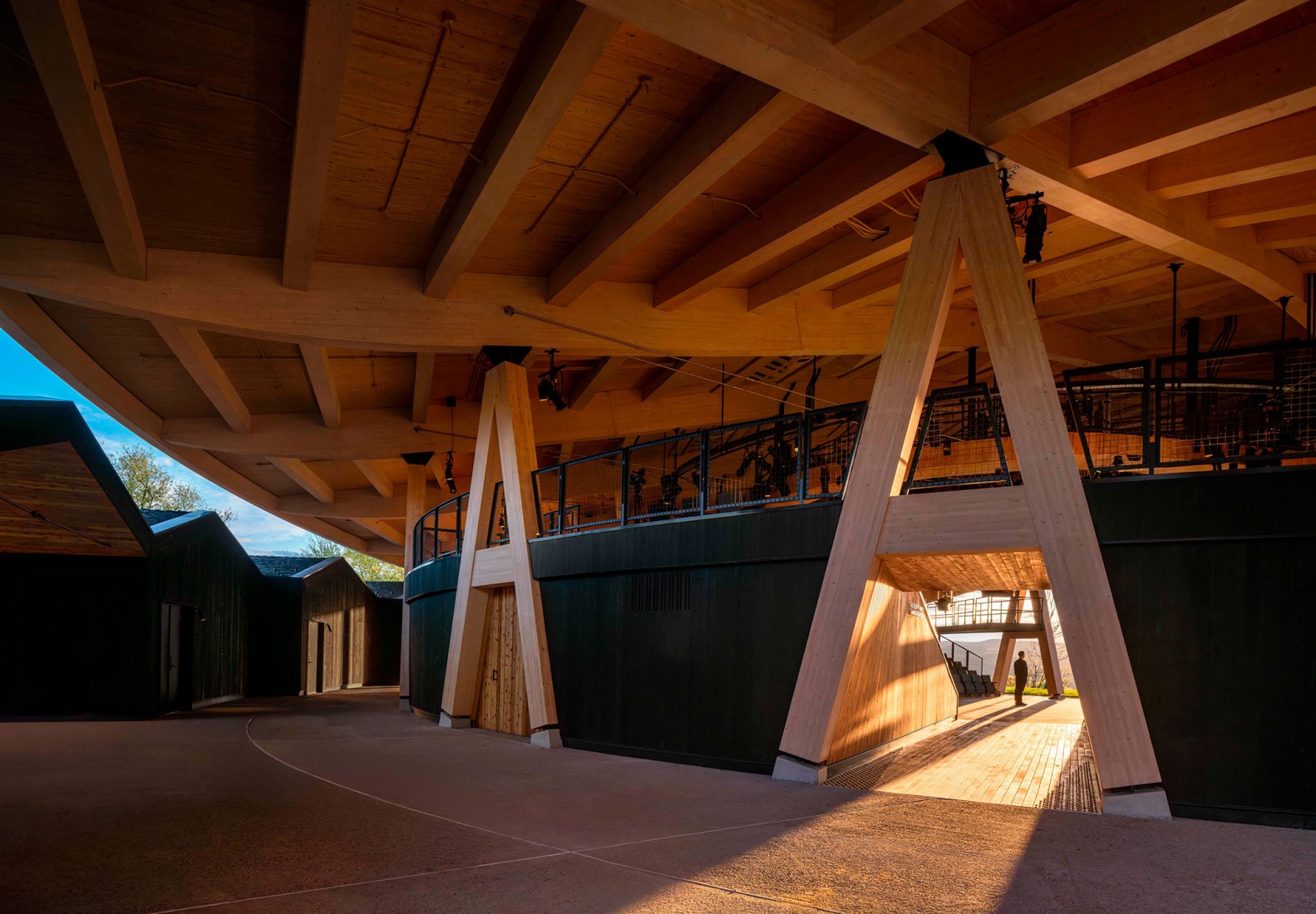Centro Teatral Samuel H. Scripps por Studio Gang. Fotografía por Jason O'Rear.