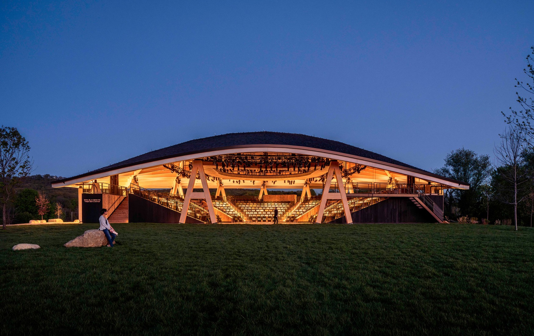 Centro Teatral Samuel H. Scripps por Studio Gang. Fotografía por Jason O'Rear.
