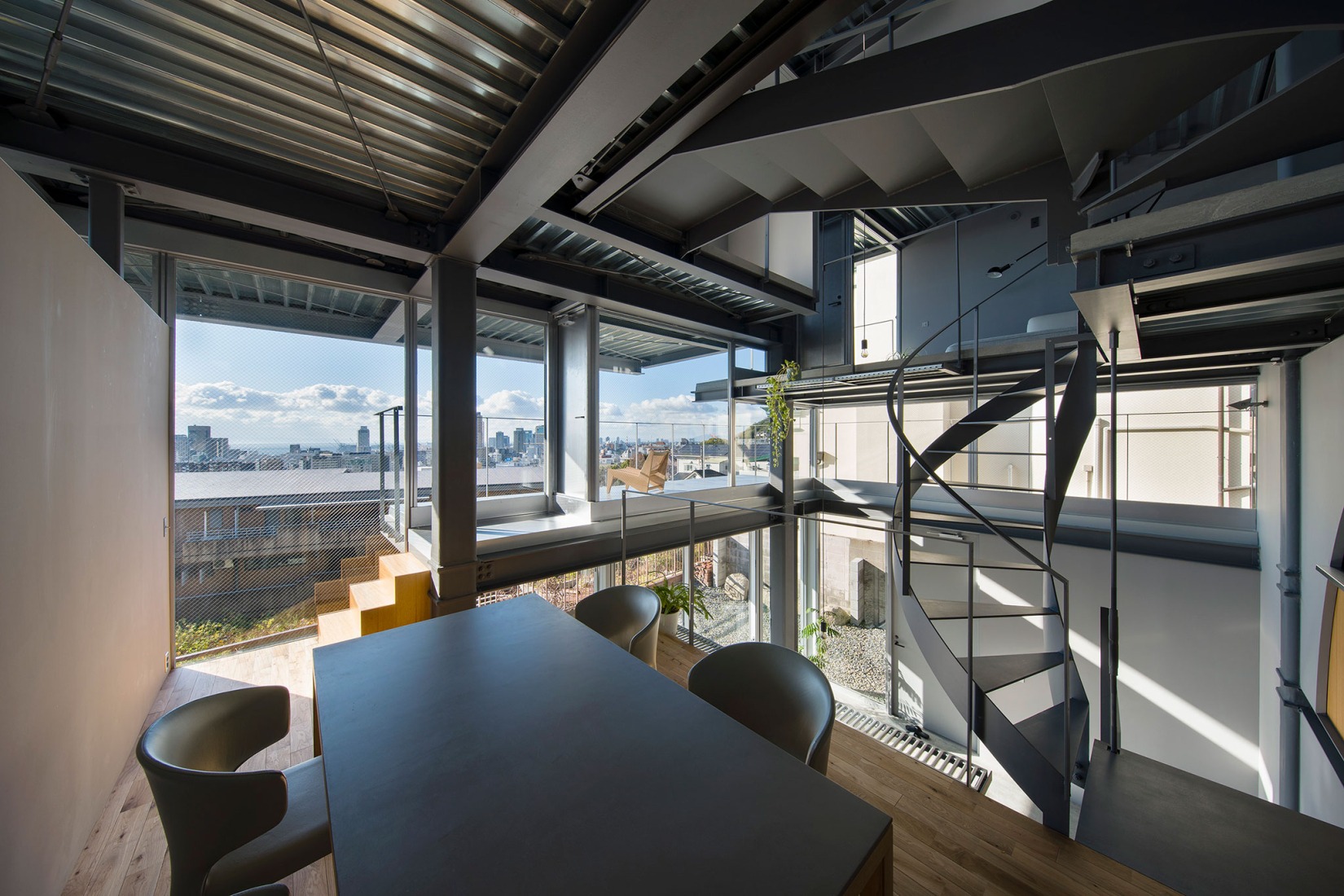 House in Kitano by Tomohiro Hata Architect & Associates. Photograph by Toshiyuki Yano.