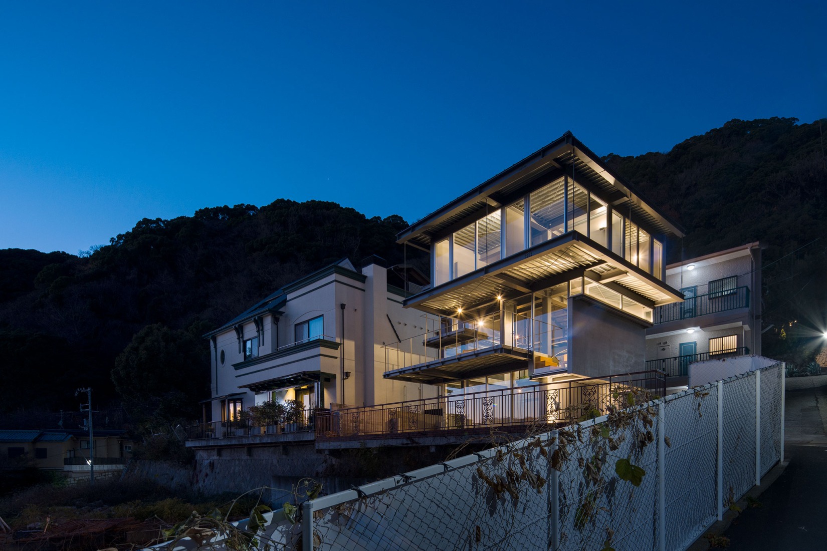 House in Kitano by Tomohiro Hata Architect & Associates. Photograph by Toshiyuki Yano.