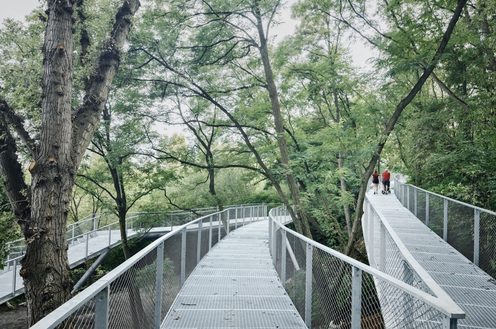 Warsaw Uprising Mound Park by Archigrest + TopoScape. Photograph by Michał Szlaga.