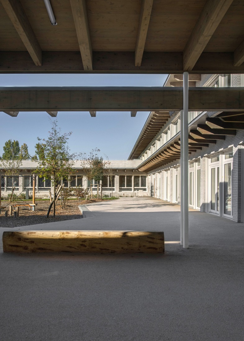Escuela Missak y Mélinée Manouchian por Tracks Architectes. Fotografía por Guillaume Amat.
