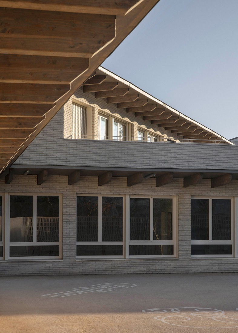 Escuela Missak y Mélinée Manouchian por Tracks Architectes. Fotografía por Guillaume Amat.