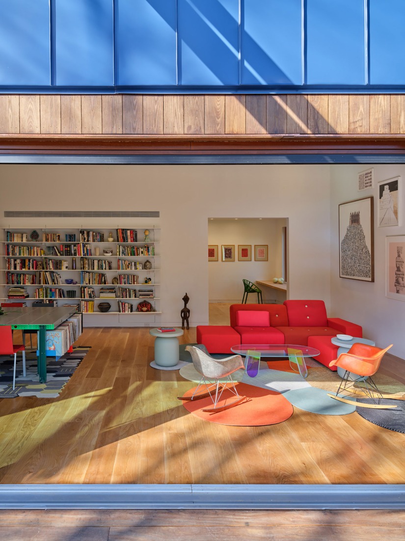 Casa del río por WORKac. Fotografía de Bruce Damonte.