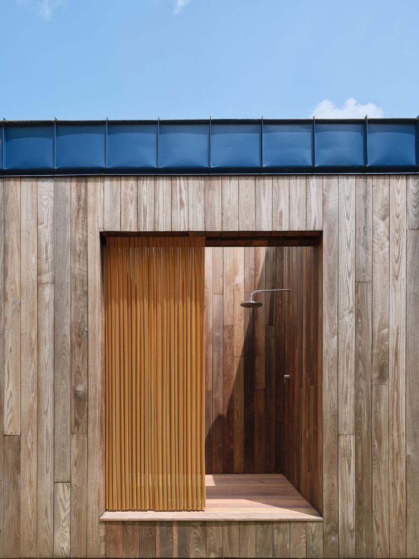 Casa del río por WORKac. Fotografía de Bruce Damonte.