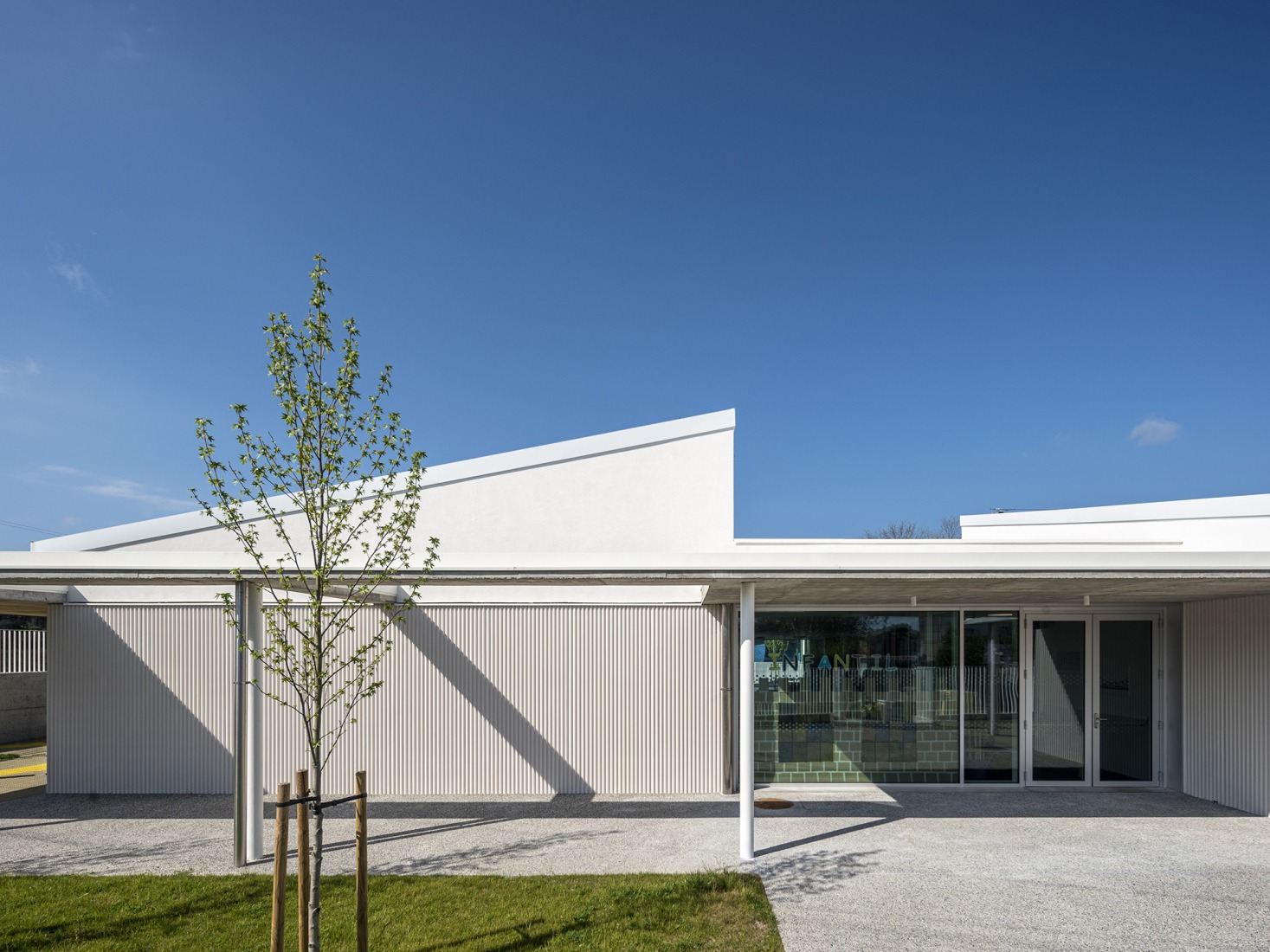 CPI As Mirandas nursery school by 16uno arquitectos. Photograph by Héctor Santos-Díez.