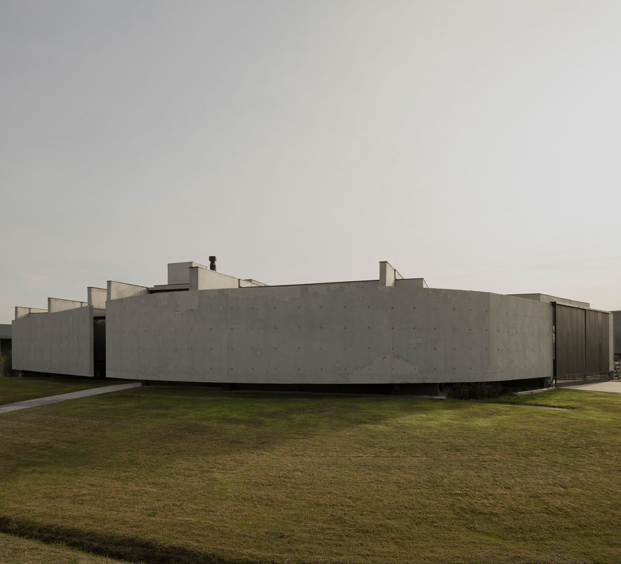 Alba II por ADEMÁS Arquitectura. Fotografía por Federico Cairoli.