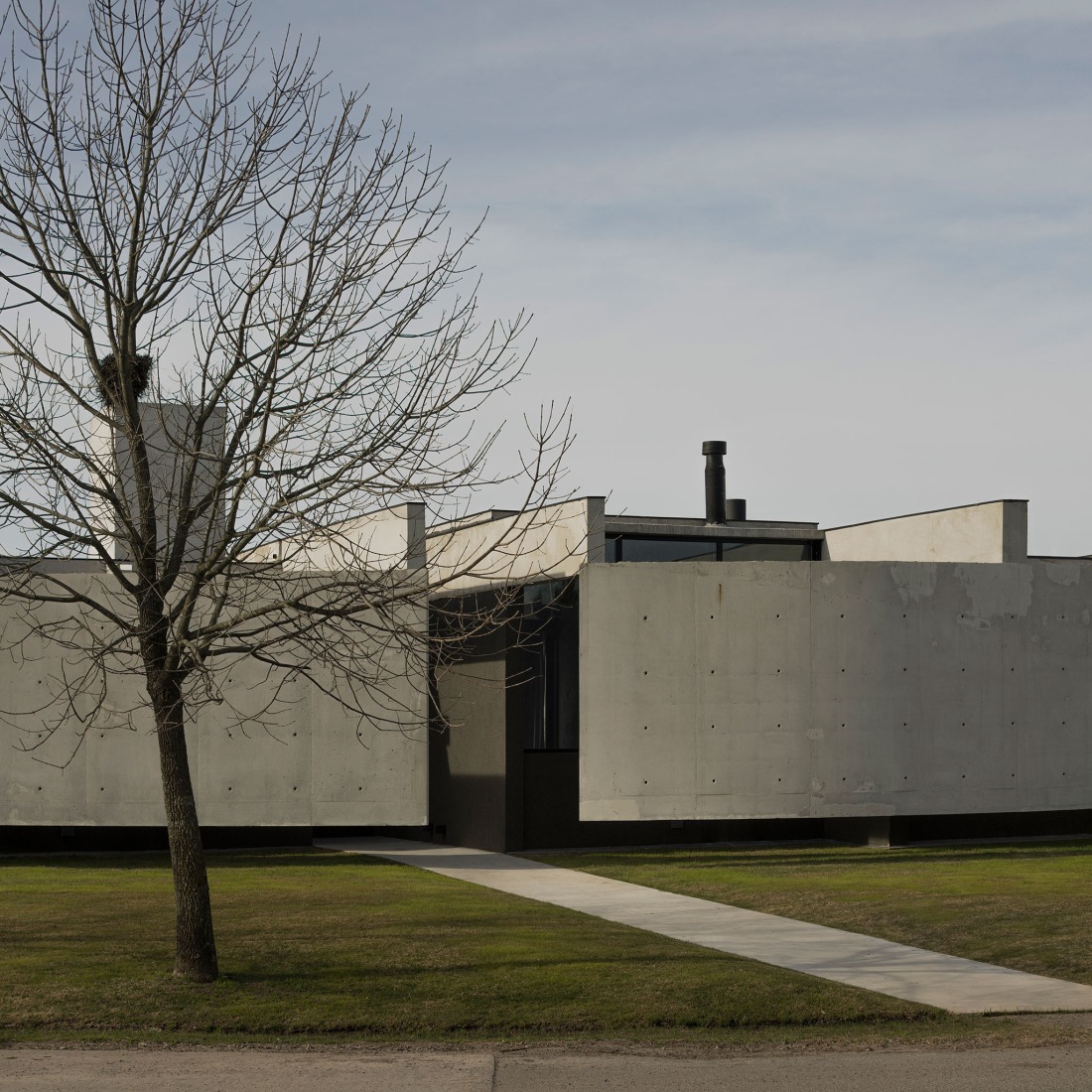 Alba II por ADEMÁS Arquitectura. Fotografía por Federico Cairoli.