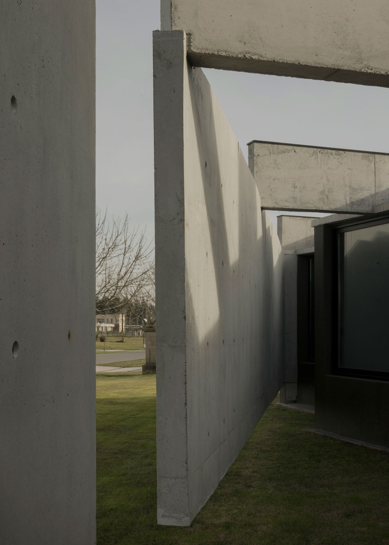Alba II por ADEMÁS Arquitectura. Fotografía por Federico Cairoli.