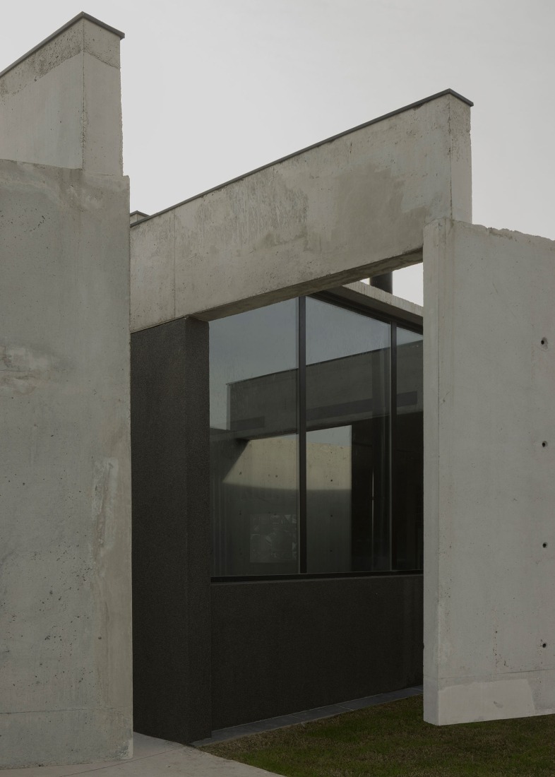 Alba II por ADEMÁS Arquitectura. Fotografía por Federico Cairoli.