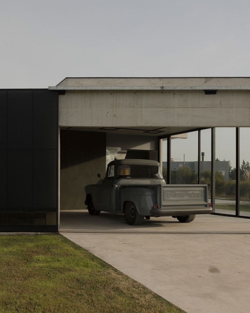 Alba II por ADEMÁS Arquitectura. Fotografía por Federico Cairoli.