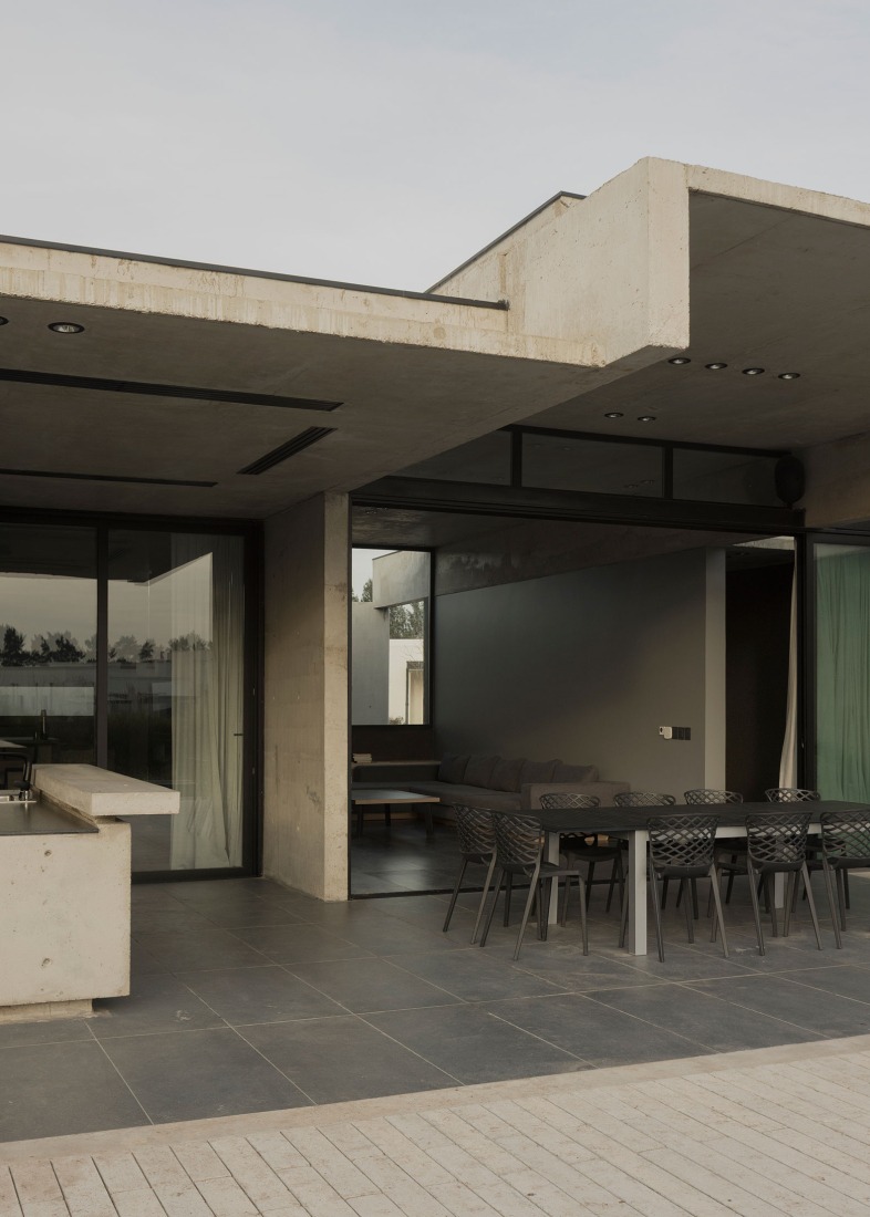 Alba II por ADEMÁS Arquitectura. Fotografía por Federico Cairoli.