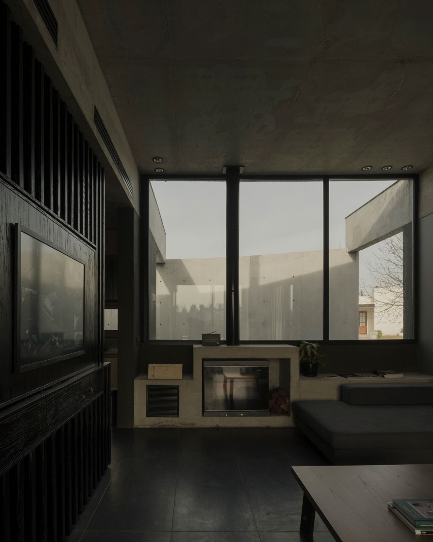 Alba II por ADEMÁS Arquitectura. Fotografía por Federico Cairoli.