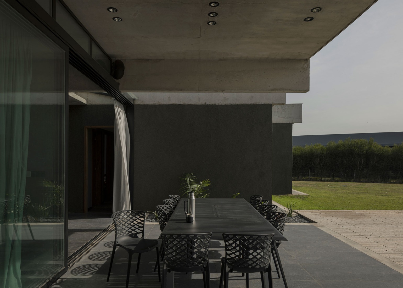 Alba II por ADEMÁS Arquitectura. Fotografía por Federico Cairoli.