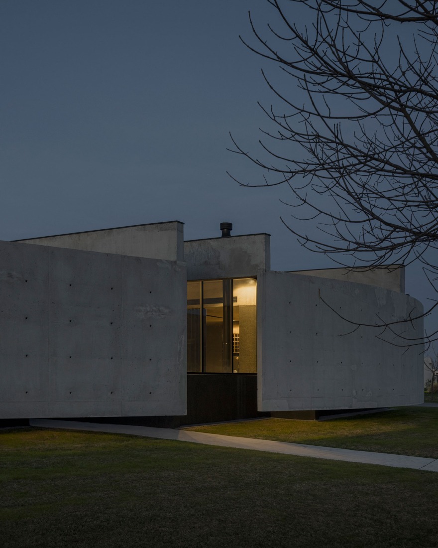 Alba II por ADEMÁS Arquitectura. Fotografía por Federico Cairoli.