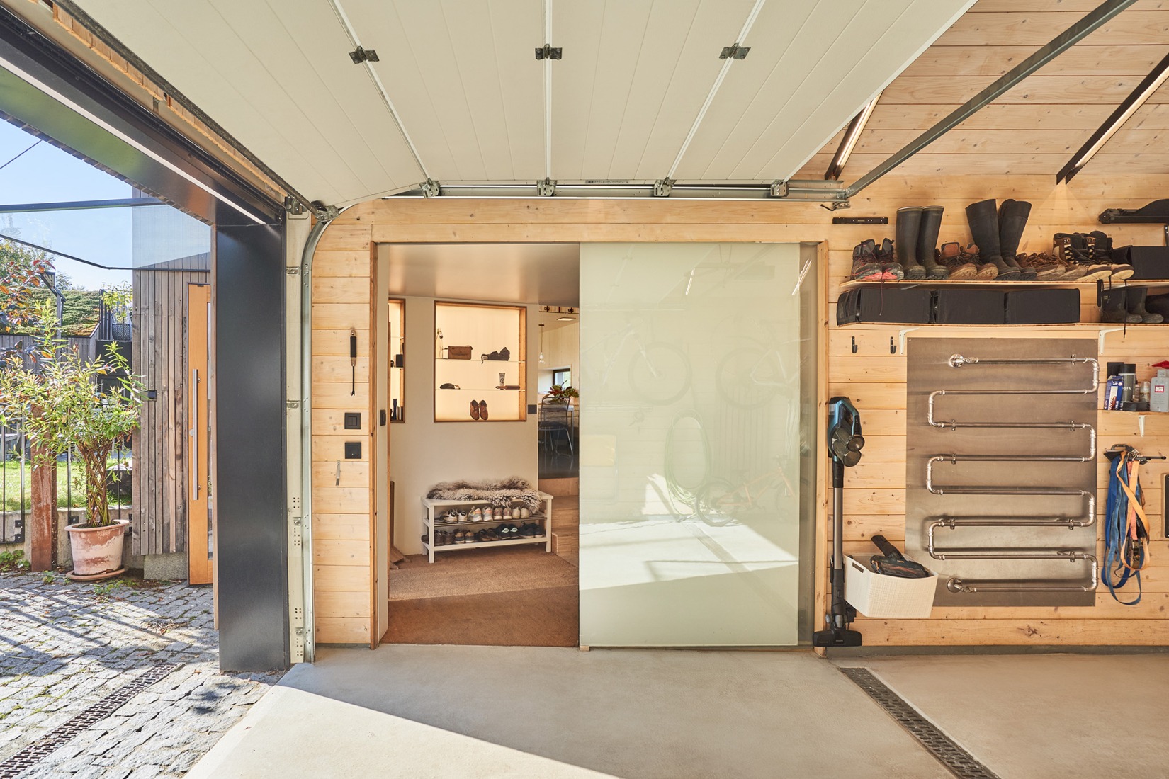 Kystadaasen House by Agraff Arkitektur. Photograph by Kristoffer Wittrup.