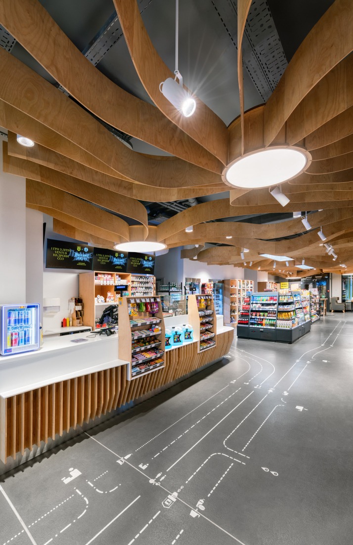 Estación de Servicio KLO por Aranchii Architects. Fotografía por Alik Usik.