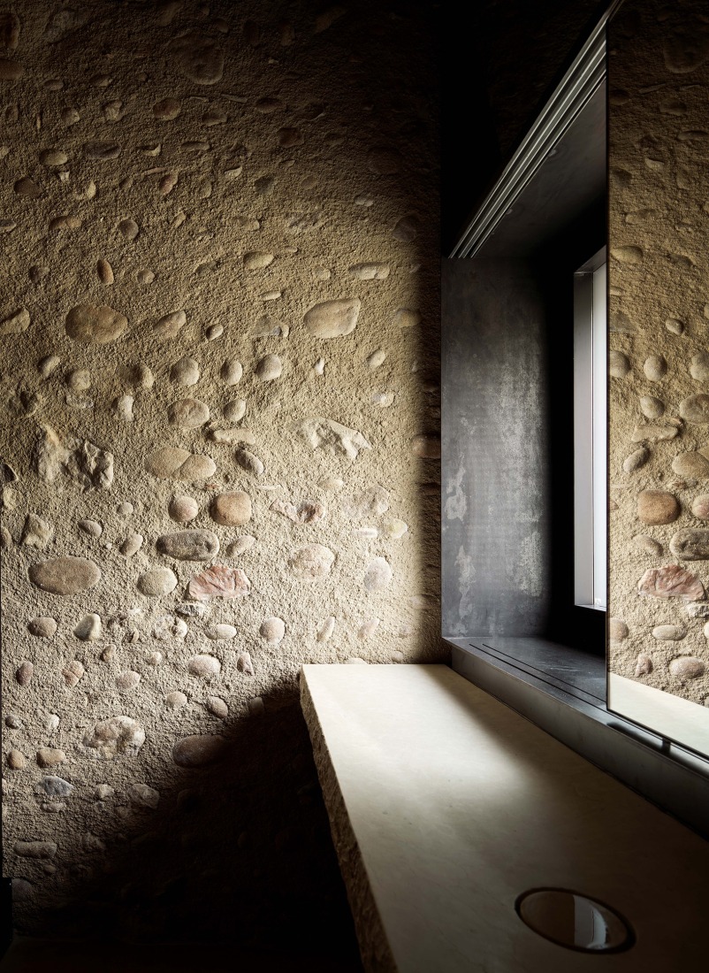 Corte Renèe por Bricolo Falsarella. Fotografía por Pietro Savorelli.