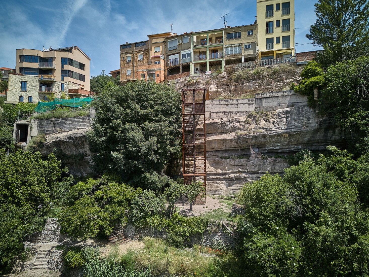 Landscape staircase in la Vall del Paradís by Comas-Pont arquitectes. Photograph by Adrià Goula.