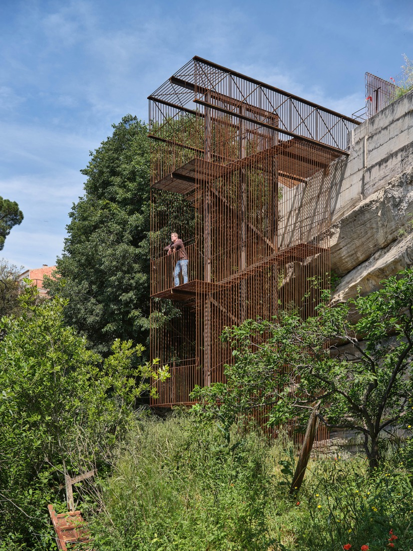 Landscape staircase in la Vall del Paradís by Comas-Pont arquitectes. Photograph by Adrià Goula.