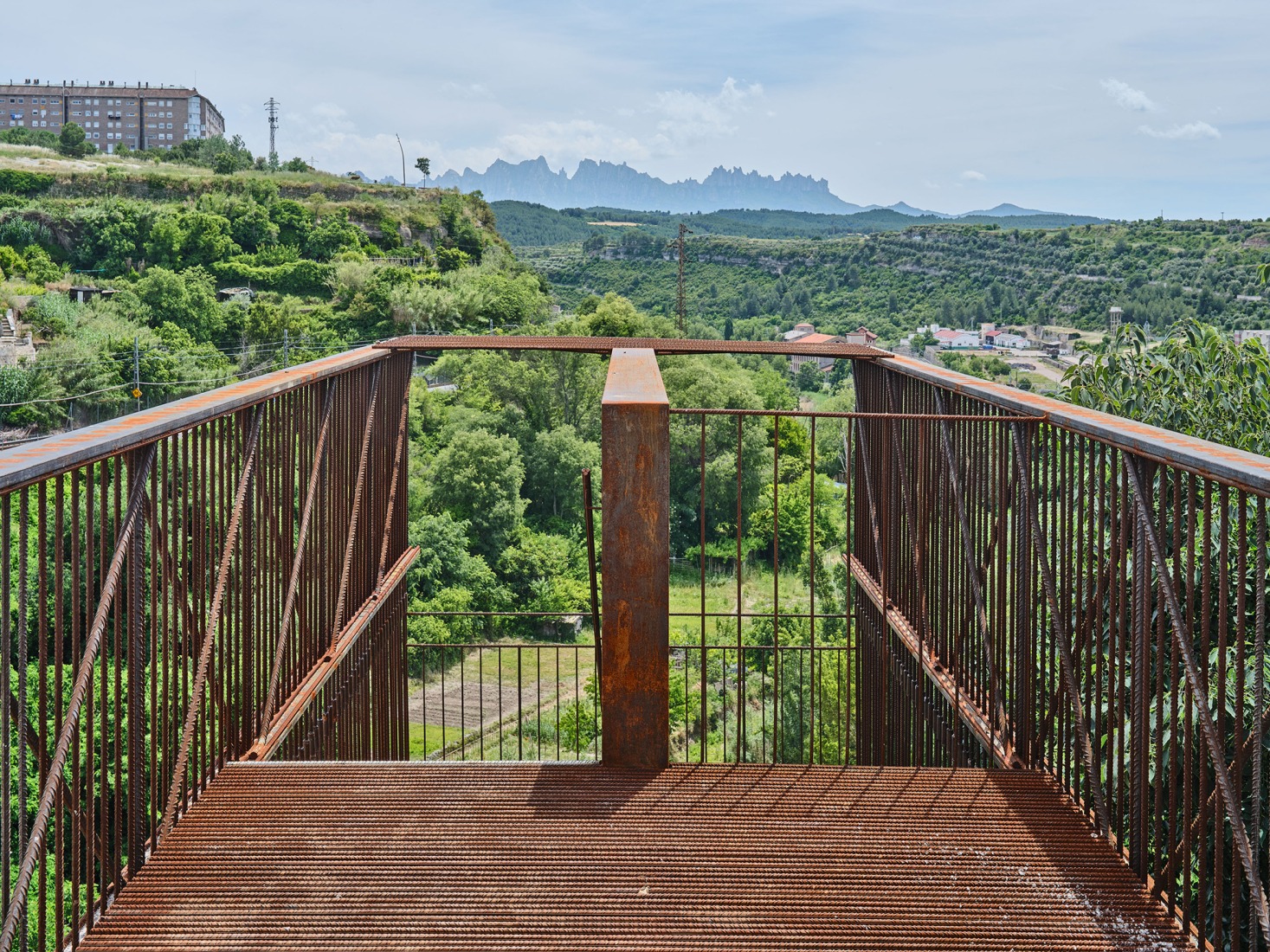 Landscape staircase in la Vall del Paradís by Comas-Pont arquitectes. Photograph by Adrià Goula.