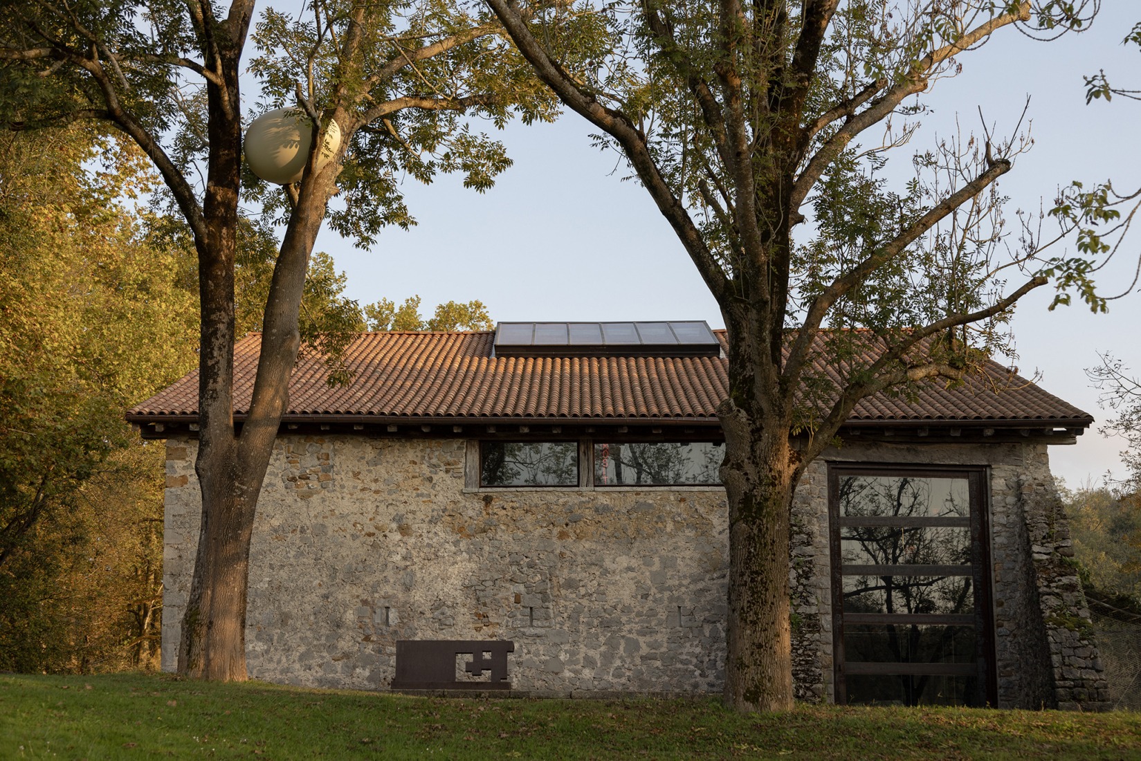 Instalación «LIMINA» por Garbizu Collar Architecture + KRI. Fotografía por Alex Abril