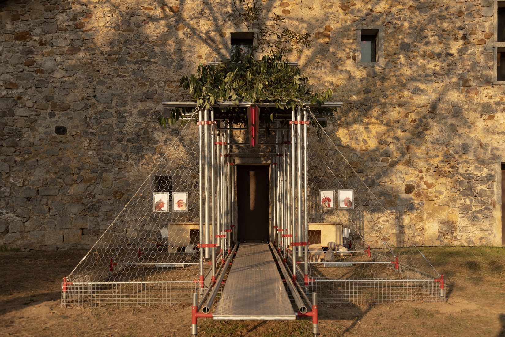 Instalación «LIMINA» por Garbizu Collar Architecture + KRI. Fotografía por Alex Abril