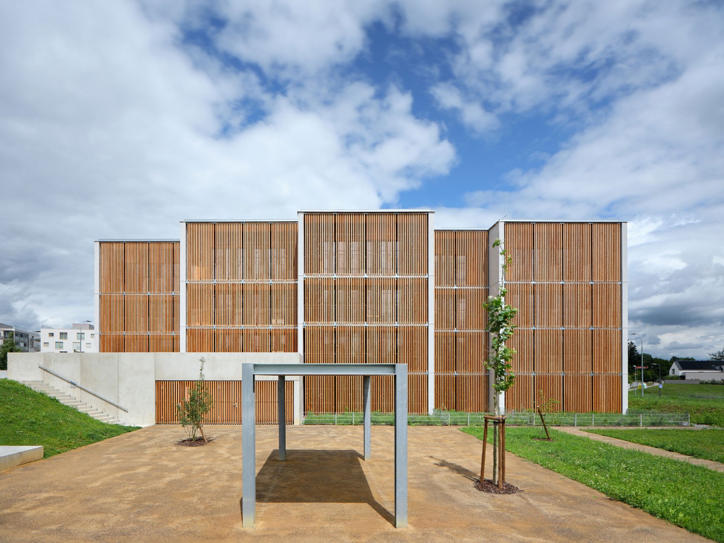 Viviendas de Madera Žďár por Kuba & Pilař architekti. Fotografía por BoysPlayNice.