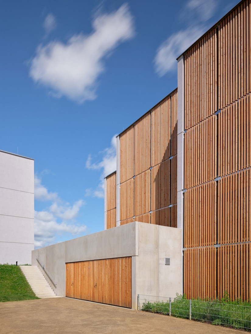 Viviendas de Madera Žďár por Kuba & Pilař architekti. Fotografía por BoysPlayNice.