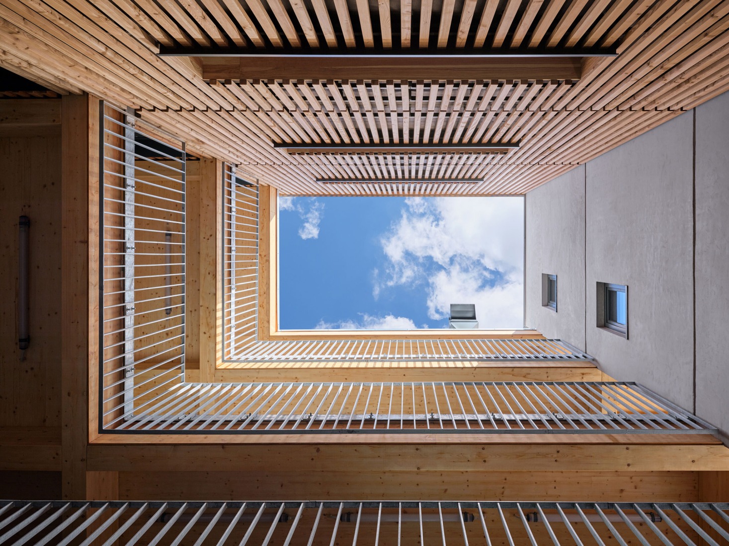 Viviendas de Madera Žďár por Kuba & Pilař architekti. Fotografía por BoysPlayNice.