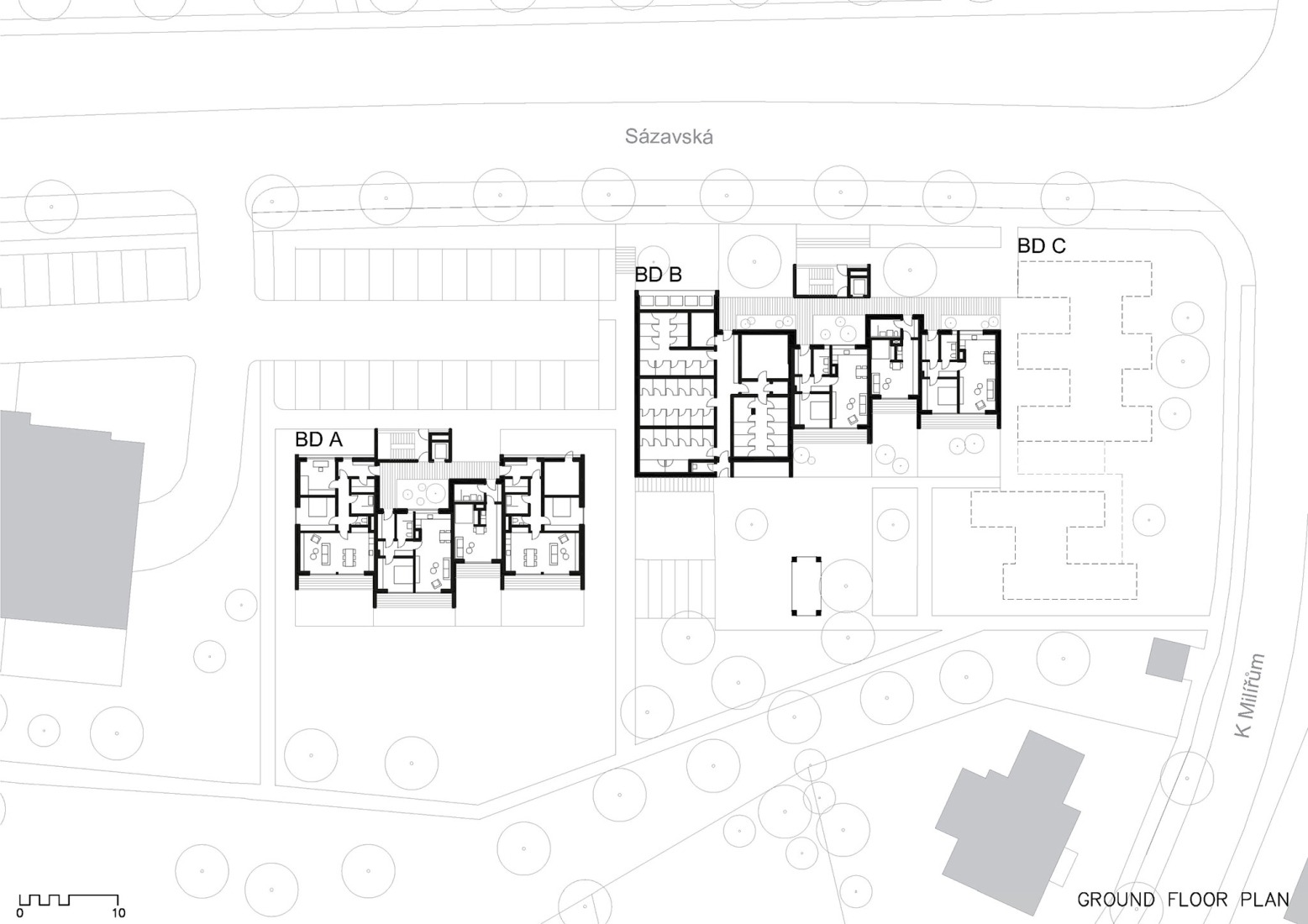 Plano de planta baja. Viviendas de Madera Žďár por Kuba & Pilař architekti.