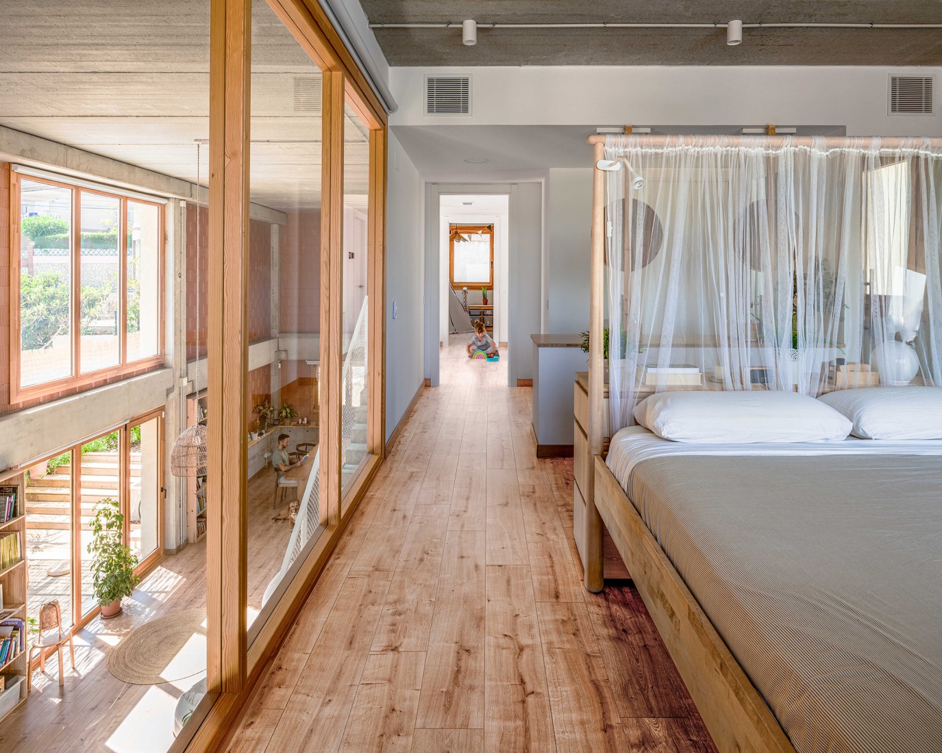 Casa Arlo por Luis Royon Barea + Andreu Arévalo Llàcer. Fotografía por Lluís Bort