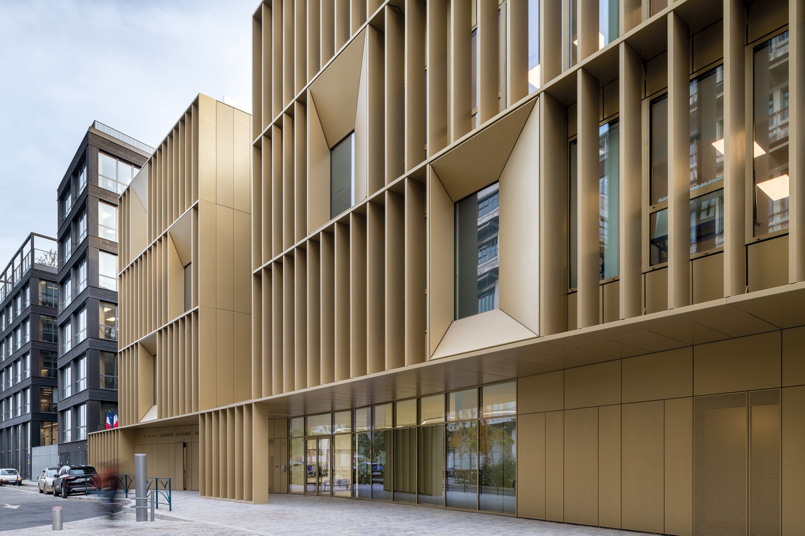 School complex Sophie Germain by Marjan Hessamfar and Joe Vérons. Photograph by Jean-François Tremege.