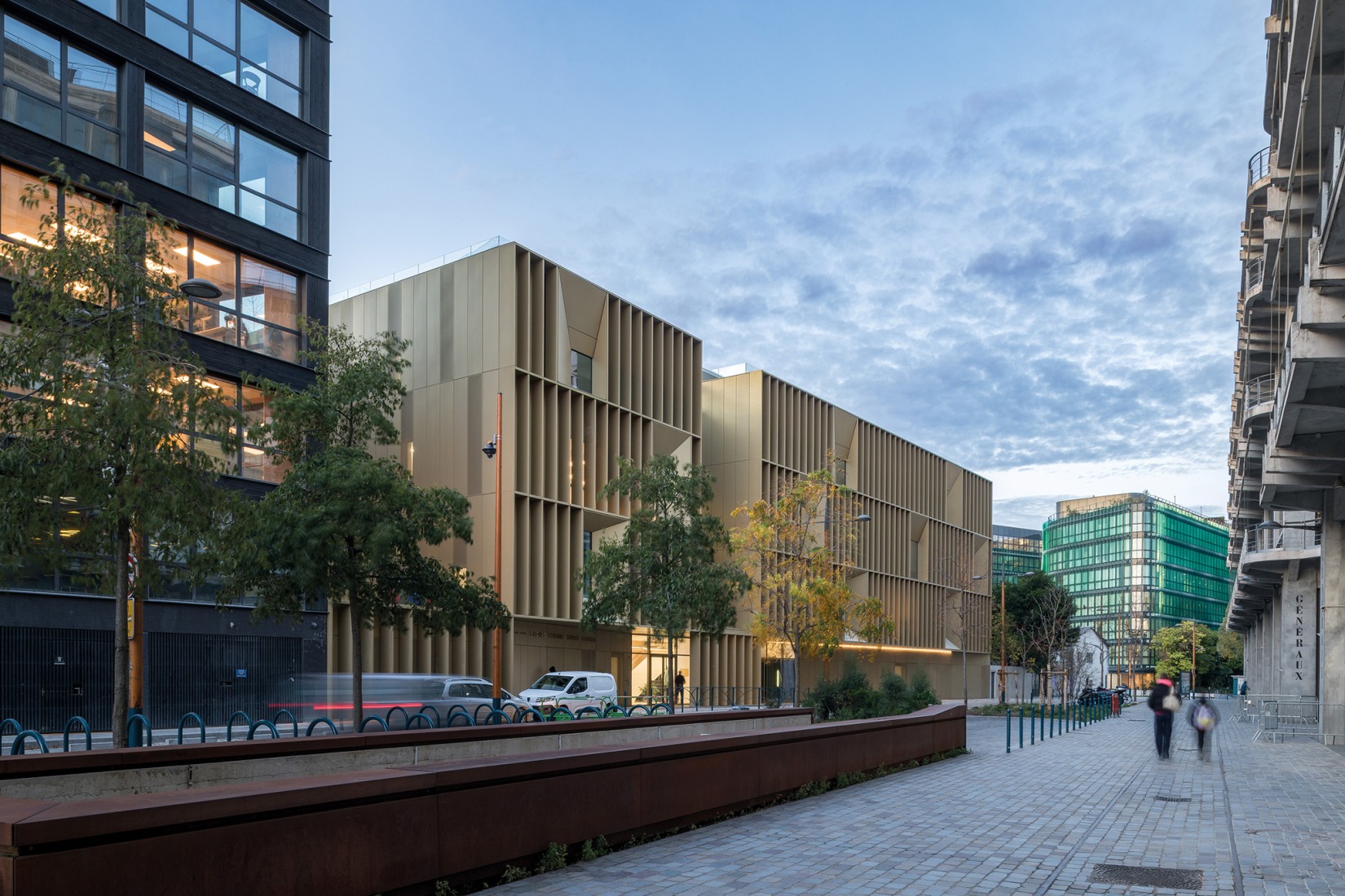 School complex Sophie Germain by Marjan Hessamfar and Joe Vérons. Photograph by Jean-François Tremege.