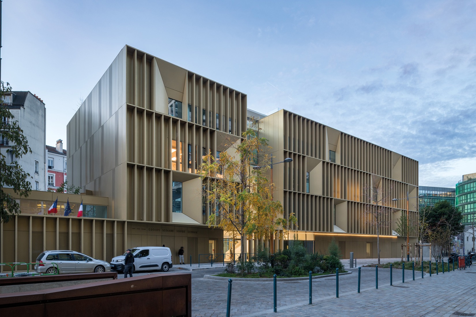 School complex Sophie Germain by Marjan Hessamfar and Joe Vérons. Photograph by Jean-François Tremege.