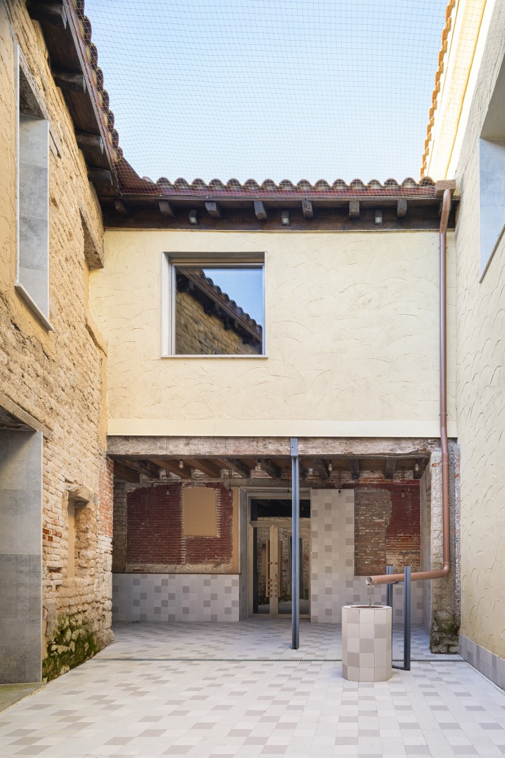 "Espacio Joven" by Óscar Miguel Ares. Photograph by Gabriel Gallegos Alonso.