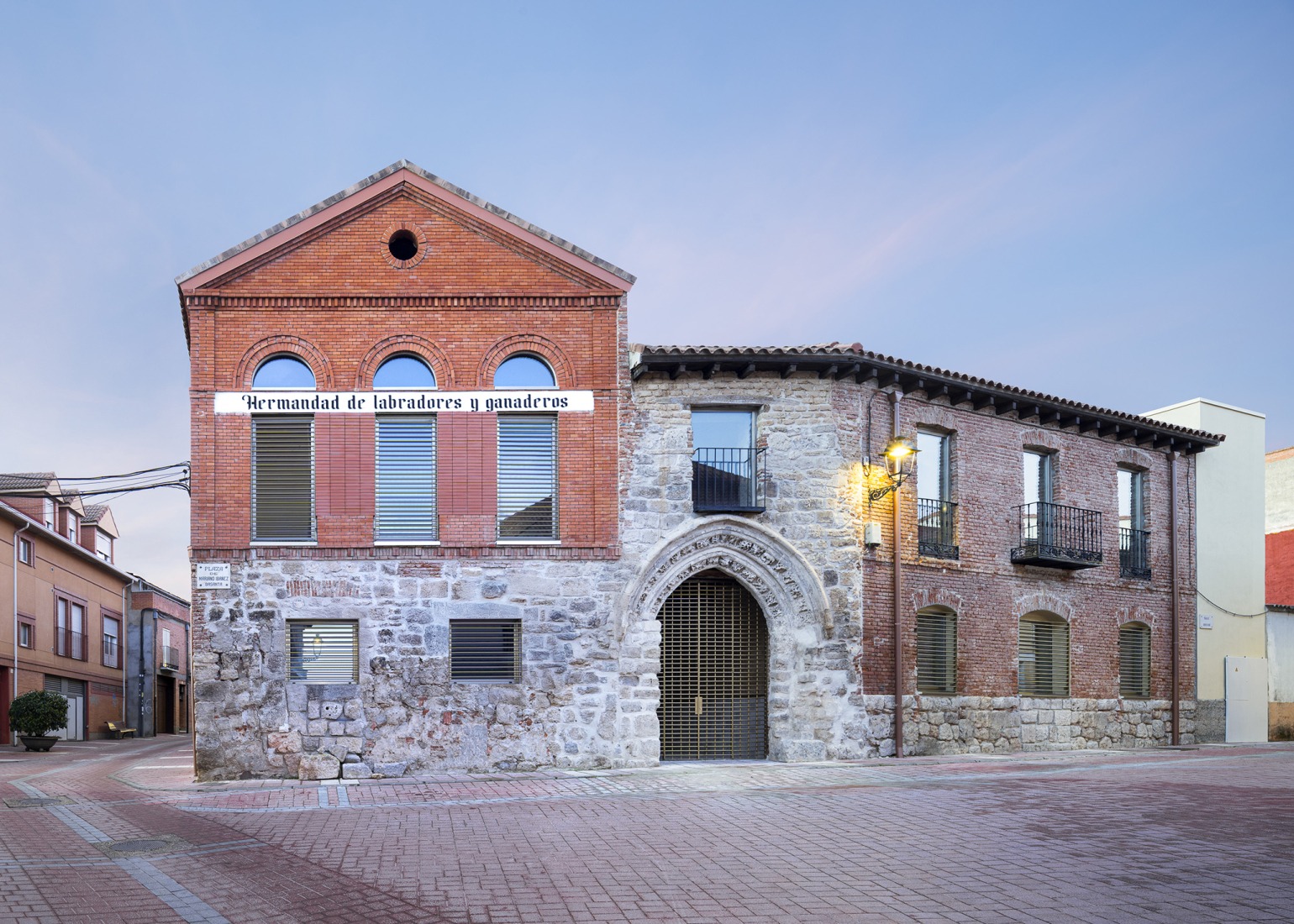 "Espacio Joven" by Óscar Miguel Ares. Photograph by Gabriel Gallegos Alonso.