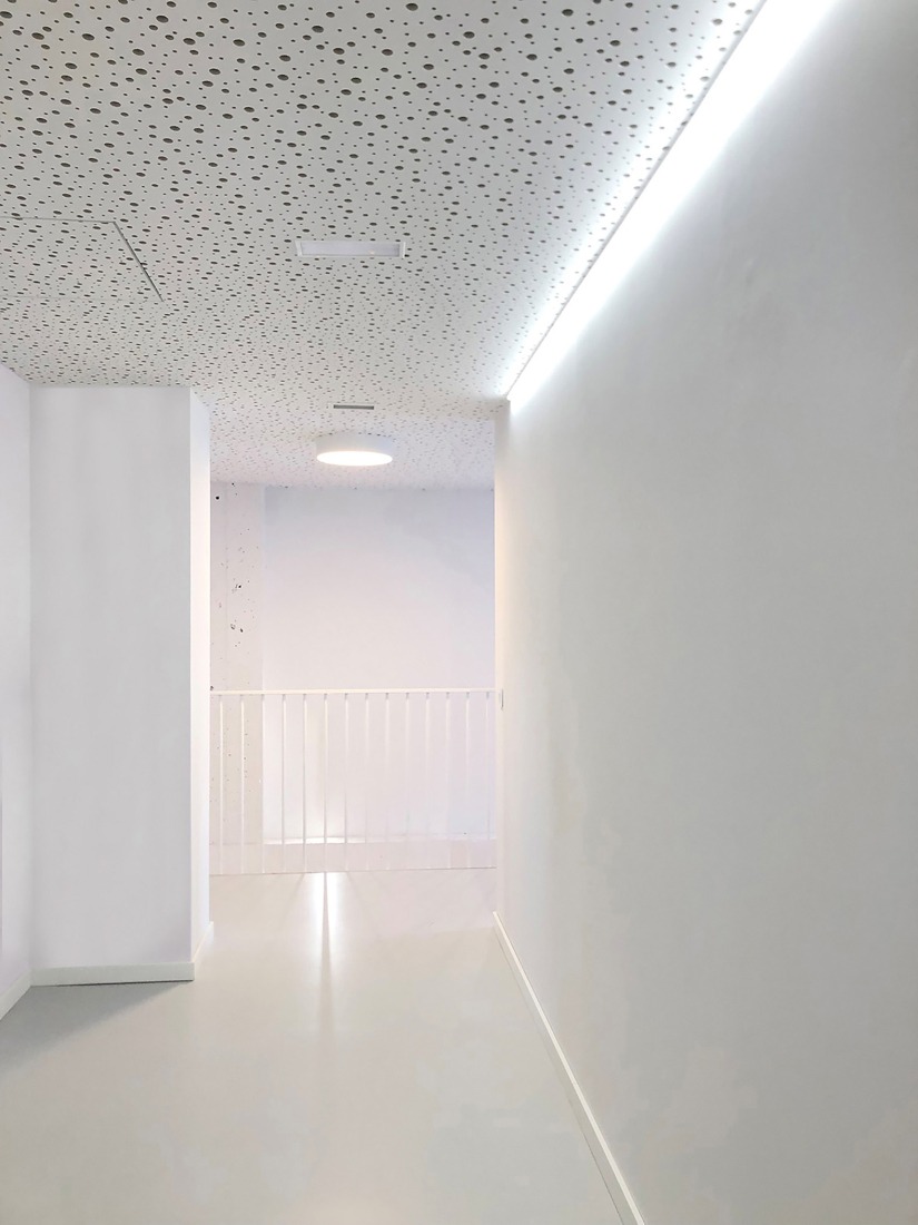 Stanbrook Training Centre Expansion by Grávalosdimonte Arquitectos. Photograph by Alex Sahún, Alberto Casas.