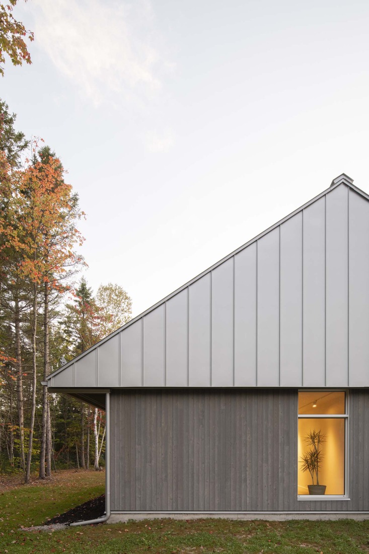 Des Cimes Dental Clinic by CARTA. Photograph by David Boyer.
