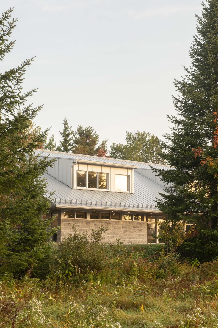 Des Cimes Dental Clinic by CARTA. Photograph by David Boyer.