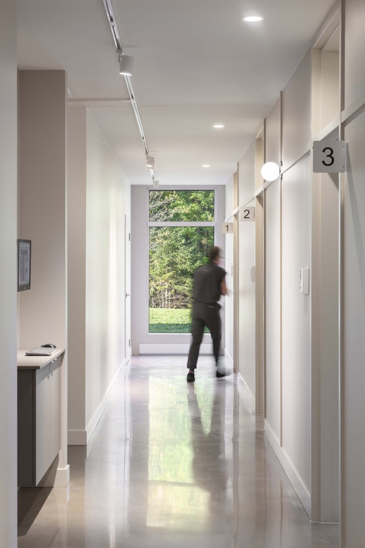 Des Cimes Dental Clinic by CARTA. Photograph by David Boyer.
