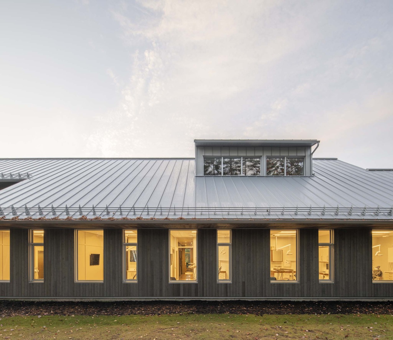 Des Cimes Dental Clinic by CARTA. Photograph by David Boyer.