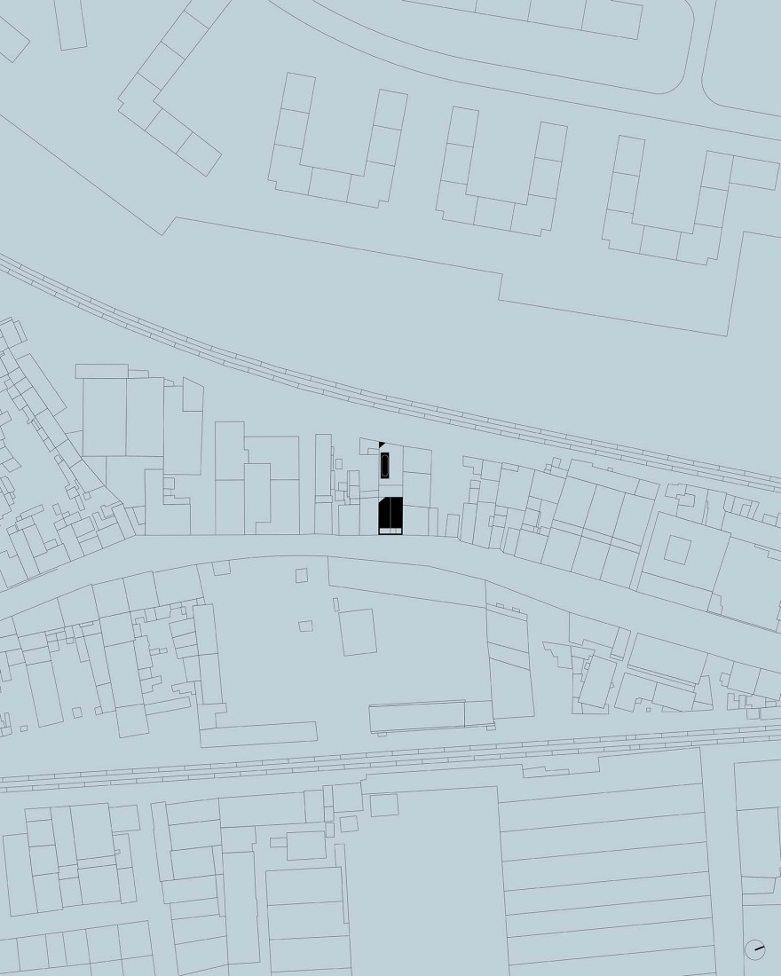 Site plan. Blue house by extrastudio. 