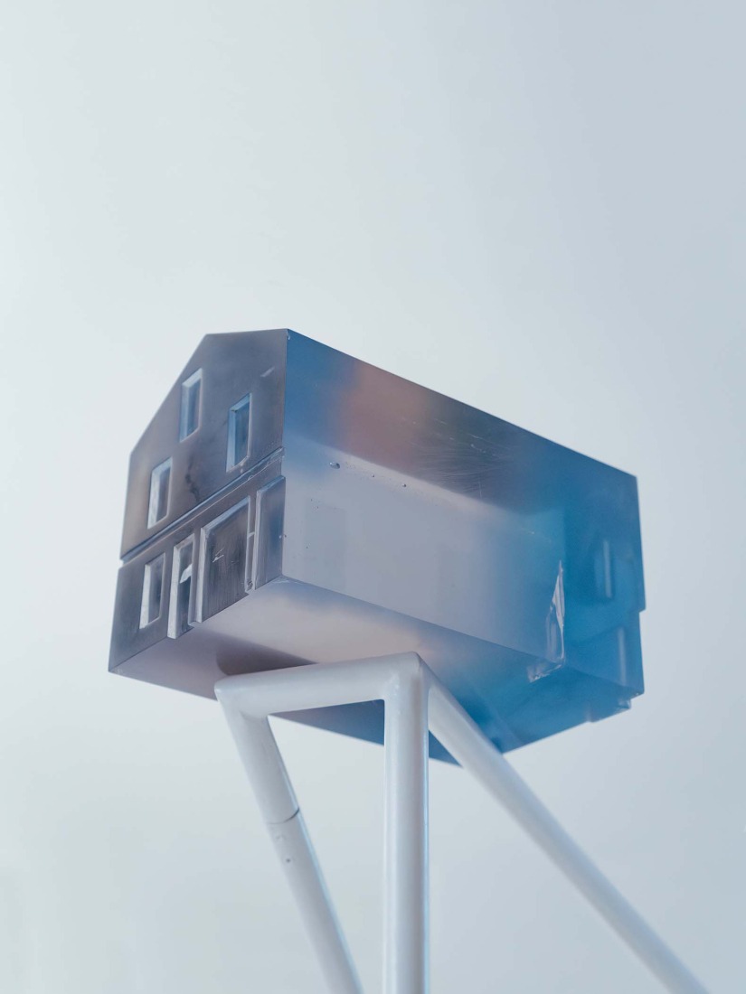 Model. Blue house by extrastudio.